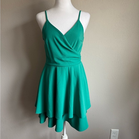 Honey and Rosie Green V-Neck Fit & Flare Double Hem Dress Womens M Formal - Picture 1 of 6